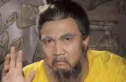 诸葛亮草船借箭,曹操曾有两种方法可破解,可惜他都完美地避开了