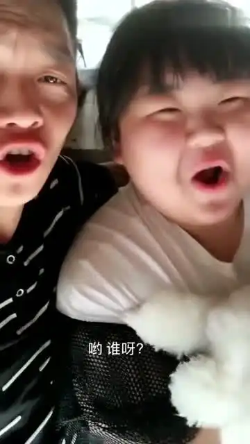 最近这对夫妻火了,纸短情长搞笑版,小姐姐的表情太到位了
