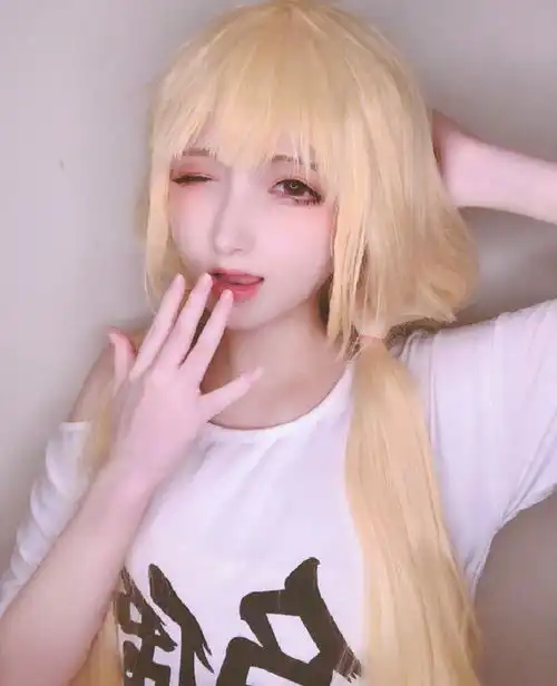 美少女cos双叶杏表情包终于被神还原,眨眼放电让人一眼爱上
