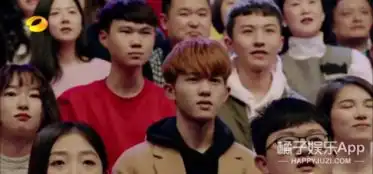 超高颜值的哭成表情包的...歌手台下比台上还精彩
