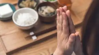 谁都会说我爱你
