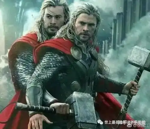 圣诞老人表情包,一张画卖700万,海王想见她,雷神要给他做替身
