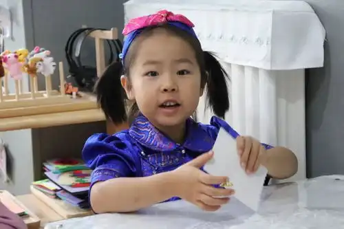 太惹亲直击开学日萌娃表情秀
