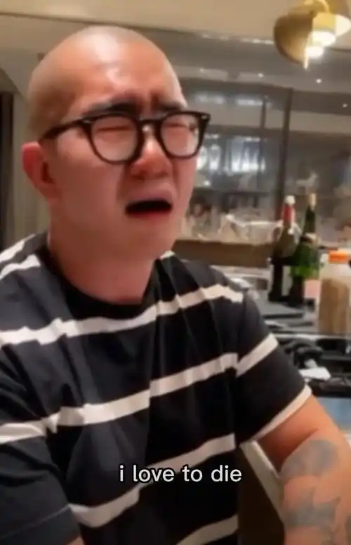 具俊晔表白大s视频首曝光,表情搞怪逗乐网友,大s好恐怖

