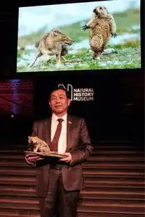 中国人首次获这个大奖他来自青海...
