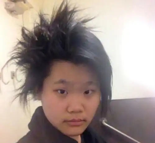 毕福剑女儿照片曝光,多才多艺,造型惨遭网友吐槽
