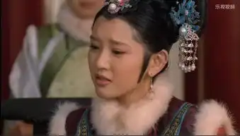甄嬛传祺贵人讽刺皇后是庶出时,谁注意其他人微妙的表情了
