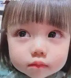 没事儿千万不要随便给孩子理发,哈哈哈哈哈哈哈
