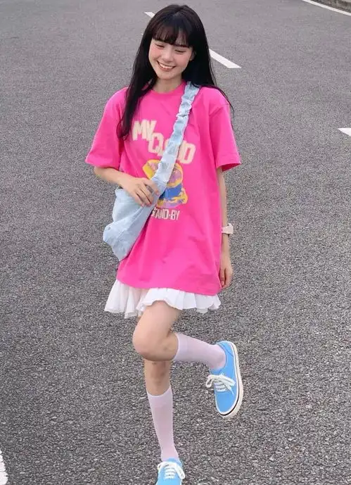 夏天选包包,防止尴尬很重要,这些包包才是夏日经典
