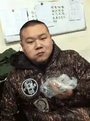 攻占表情包承包金句小岳岳的人生就是个段子
