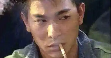 4种抽烟的最高境界刘德华烟灰不掉,王宝强的没10年烟龄学不会
