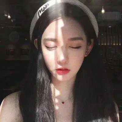 妹子,就不能安安静静的做个美少女么
