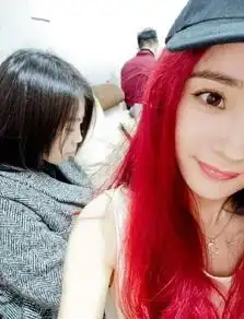 红头发是杀马特杨幂红发变身叛逆少女,霍思燕妩媚太撩人
