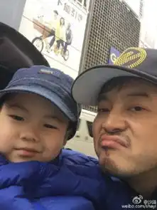 儿子乖巧亲吻沙溢脸颊网友小鲜肉和老腊肉