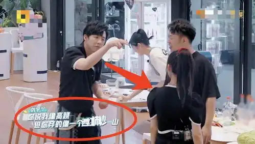 杨超越用嘴狂刷表情包网友若爱豆有沙雕榜,愿服她最强
