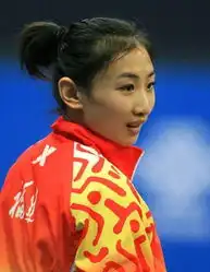 何雯娜出战十一运会表情鬼马古灵精怪
