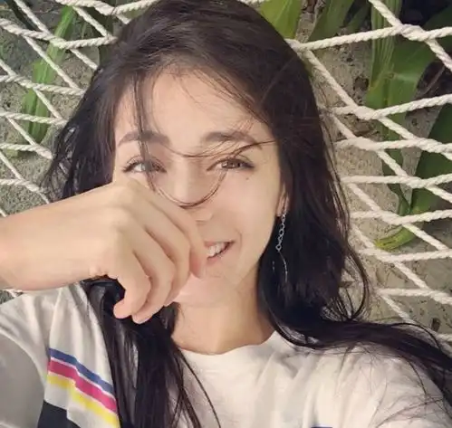 笑起来好看的七位女星,周冬雨单纯,高圆圆迷人,她笑起来最可爱
