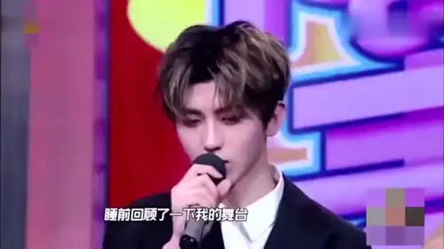 蔡徐坤被iku吐槽生气表情萌化全场,还是对iku说我想你
