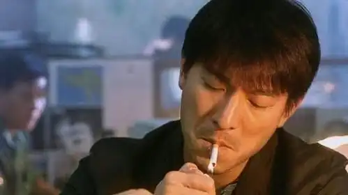 如果抽烟分境界,刘德华烟灰不掉很一般,王宝强的没有10年学不来
