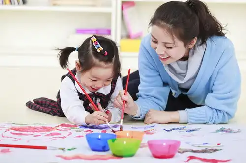 2岁就可读幼儿园的背后,园所将面临三大挑战
