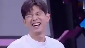 快乐大本营李现和女星开启私聊模式,何炅直呼竟还有这种操作
