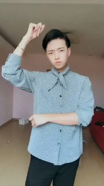 动作佛系表情佛系肢体佛系嗯这个视频很佛系
