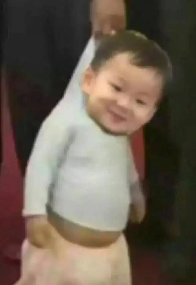 人神共愤咸鱼上竟然有人叫卖自己的孩子标价26万....
