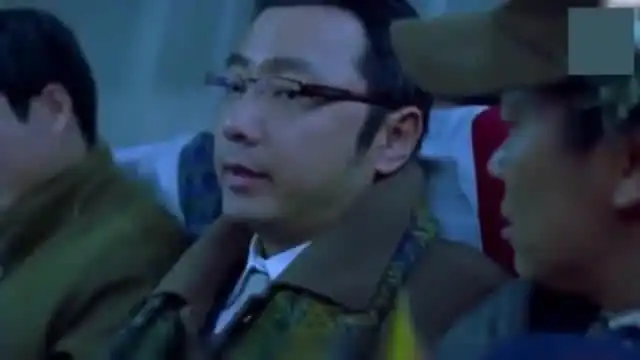 人在冏途王宝强喝奶这段这个空姐的表情堪称影帝级别的
