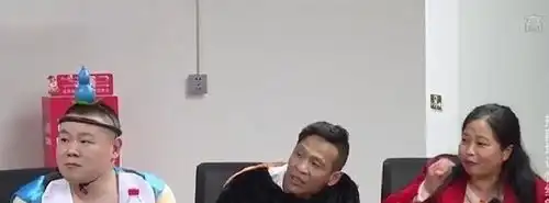 小岳岳遭大妈嘲讽,雷佳音变成表情包,极挑兄弟为扶贫带货
