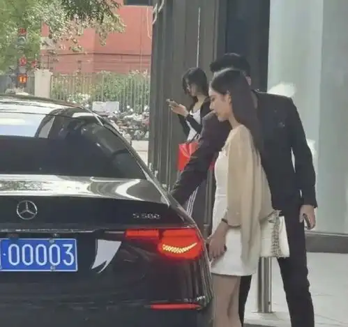 台湾艺人纷纷表态立场,汪小菲妻子曾喊我是中国人,网友突然觉得她好看了
