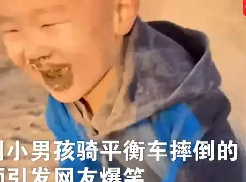 郭晶晶不在家,霍启刚带3娃偷吃麦当劳你的好爸爸人设藏不住了
