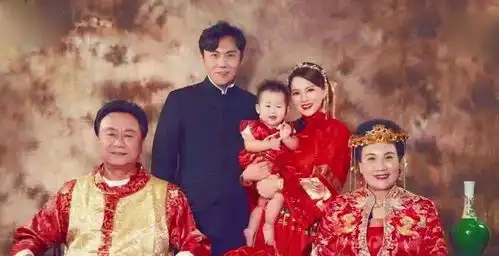 52岁伊能静比秦昊大10岁,没想到二婚的她这么幸福
