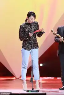 组图白百何出轨门后现身颁奖大秀美背表情木讷
