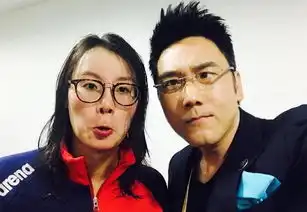 林依轮为傅园慧颁奖合影被表情包带沟里
