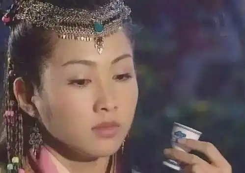 古装剧中那些饮酒的美人......
