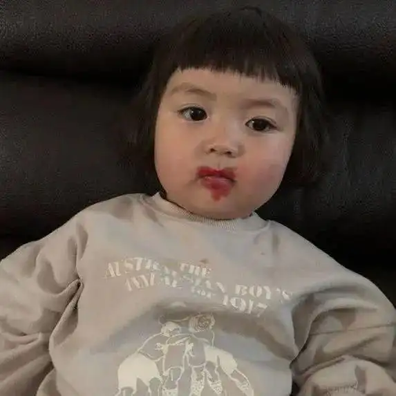你的微信表情包女孩长大了这回她带着妹妹一起圈了41w粉
