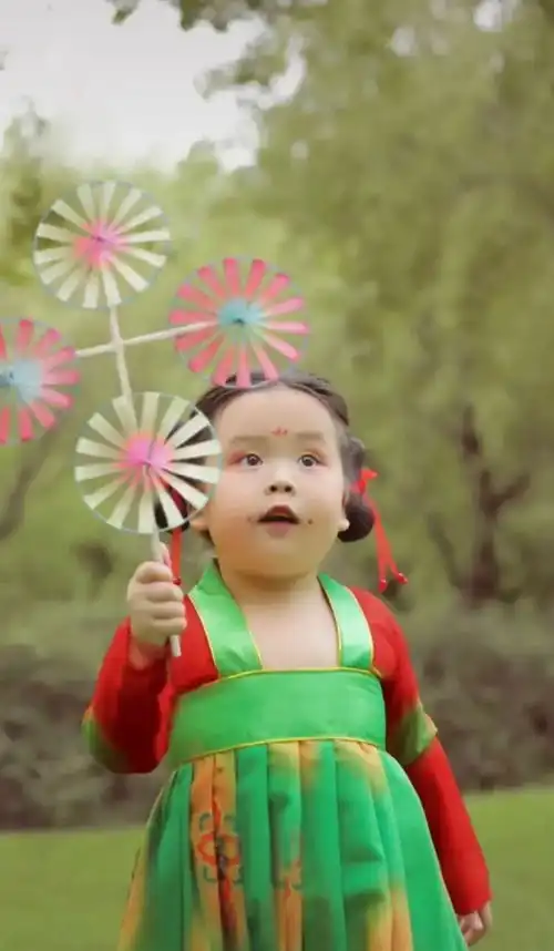 抖音六大萌娃,其中有一个带全家实现财富自由,你知道他是谁吗