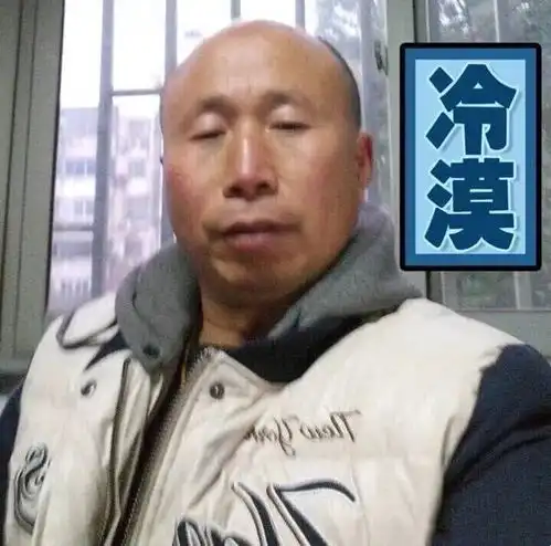 专访雄鹰高飞表情包教主魔幻物语

