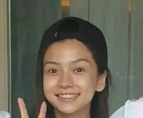 卸妆后的5位女星我赌10包辣条,你能认出最后一位我叫你大神
