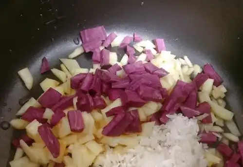 煮饭加上它和紫薯,吃3大碗也不长肉,我试了效果不错,值得收藏
