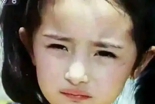 杨幂曾经签下3亿对赌协议,从演员变老板,她的成功学
