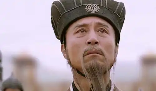 曹操只是在可以做诸葛亮的时候,选择了做曹操,司马懿只是小偷