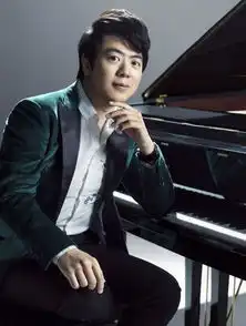 郎朗机场亲密挽手,主动帮妻子吉娜分担行李,网友求生欲很强
