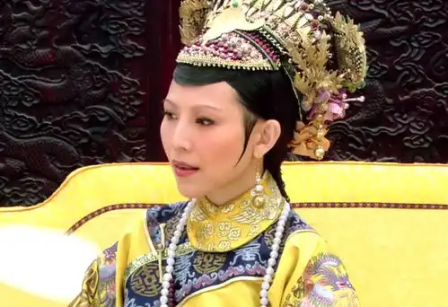 甄嬛传青樱推开胧月后,谁注意她的下意识反应原来是甄嬛的人
