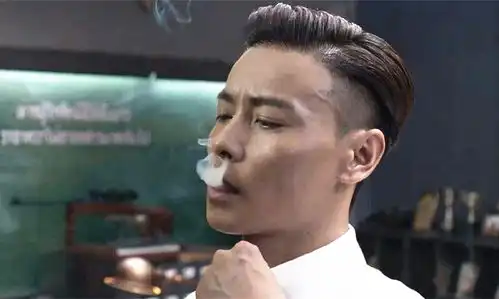 一根烟,知名主播吊打张晋,刘德华王宝强也稍逊三分
