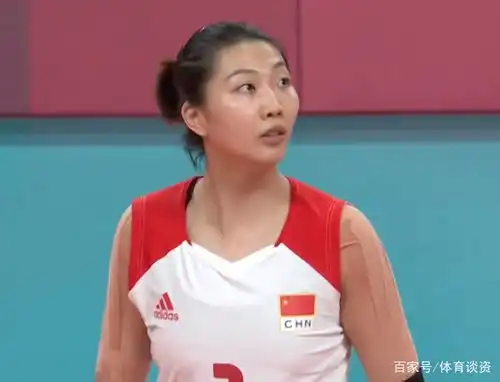 3连败中国女排遭大逆转朱婷表情心酸,全员安静,郎平没反应
