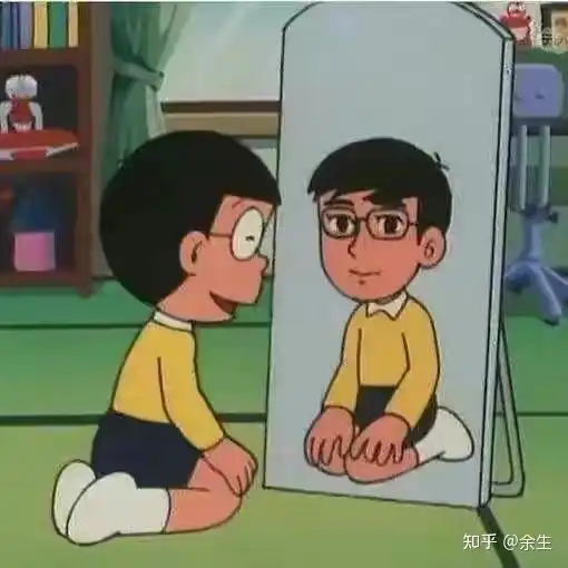 镜子和照片或都不是你真实的样貌
