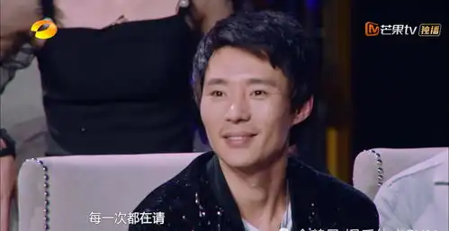 歌手杨坤首次回应自己踩烟头的习惯,网友一首歌两包烟
