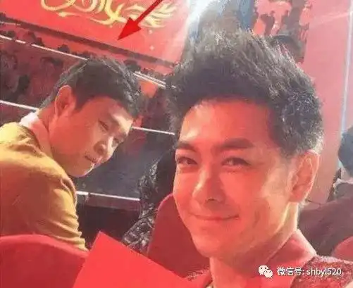 实力抢镜的七大明星,最后一位的表情,也是醉了
