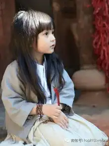 5岁汉服小萝莉刘楚恬超级萌萌哒
